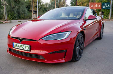 Лифтбек Tesla Model S 2022 в Киеве