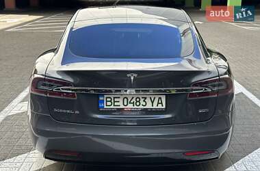 Лифтбек Tesla Model S 2016 в 