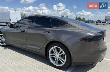 Ліфтбек Tesla Model S 2014 в 
