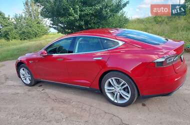 Ліфтбек Tesla Model S 2014 в Тростянці
