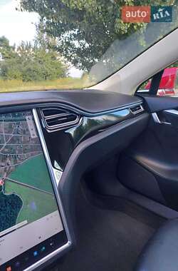 Ліфтбек Tesla Model S 2014 в 