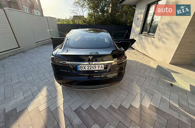 Ліфтбек Tesla Model S 2014 в 