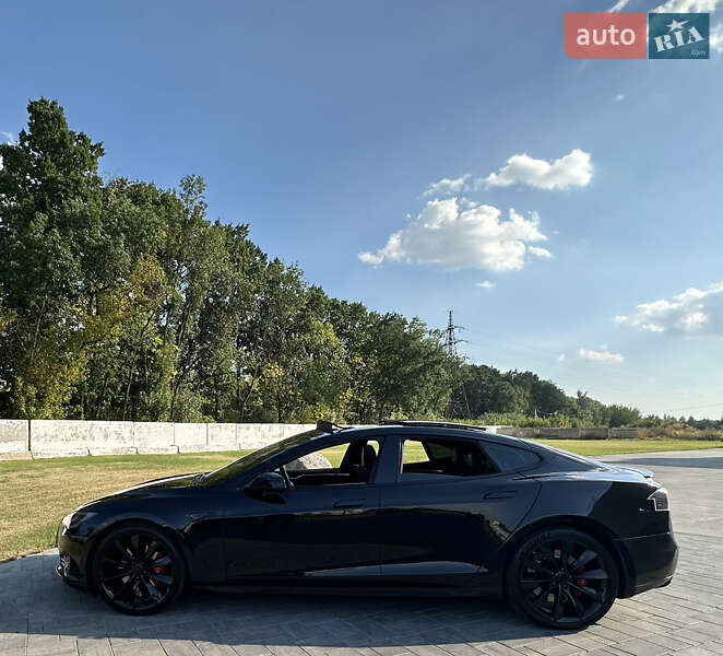 Ліфтбек Tesla Model S 2016 в Луцьку фото 2 Ліфтбек Tesla Model S 2016 в Луцьку