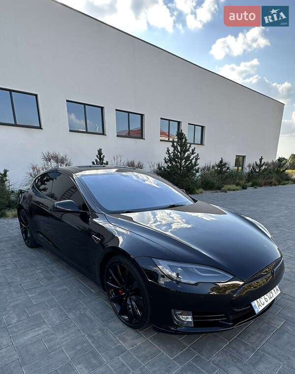 Ліфтбек Tesla Model S 2016 в Луцьку фото 25 Ліфтбек Tesla Model S 2016 в Луцьку