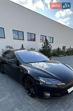 Ліфтбек Tesla Model S 2016 в 