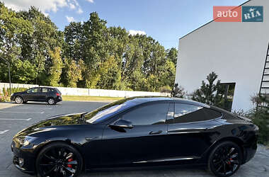 Ліфтбек Tesla Model S 2016 в 