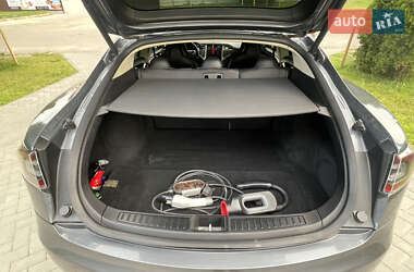 Ліфтбек Tesla Model S 2013 в 