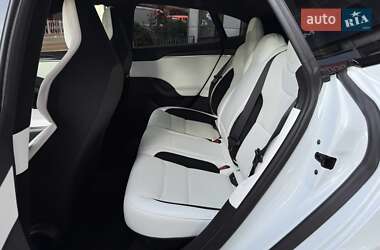 Лифтбек Tesla Model S 2024 в 