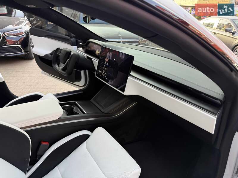 Ліфтбек Tesla Model S 2024 в Львові