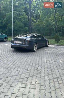 Ліфтбек Tesla Model S 2022 в 