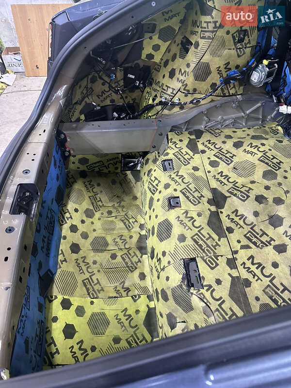 Лифтбек Tesla Model S 2022 в Запорожье фото 5 Лифтбек Tesla Model S 2022 в Запорожье