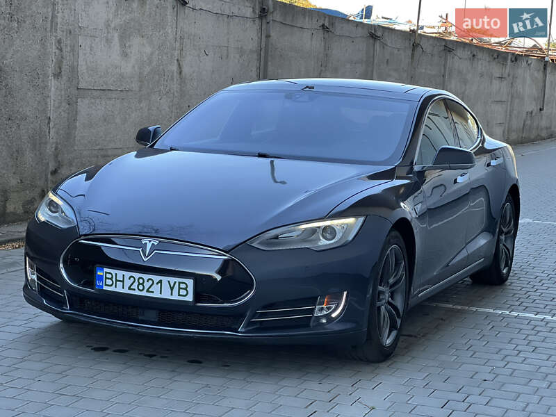 Лифтбек Tesla Model S 2014 в Одессе
