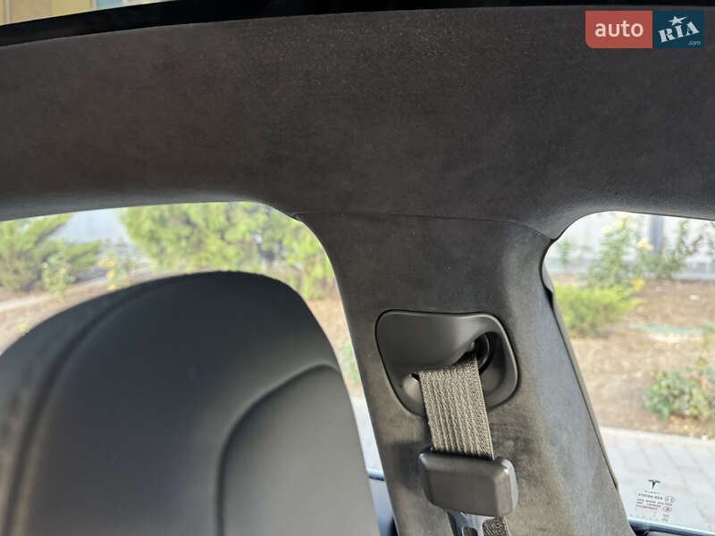 Лифтбек Tesla Model S 2019 в Одессе