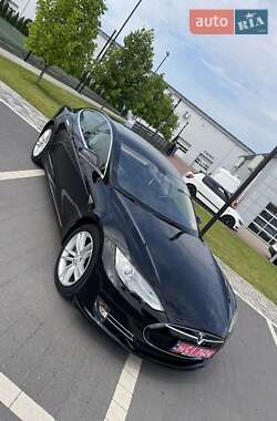 Лифтбек Tesla Model S 2013 в 