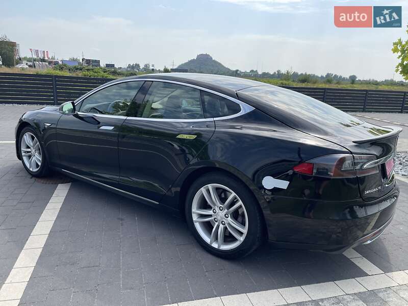 Лифтбек Tesla Model S 2013 в Мукачево