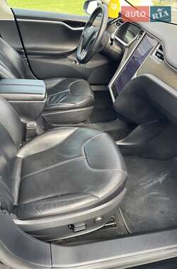 Лифтбек Tesla Model S 2013 в 