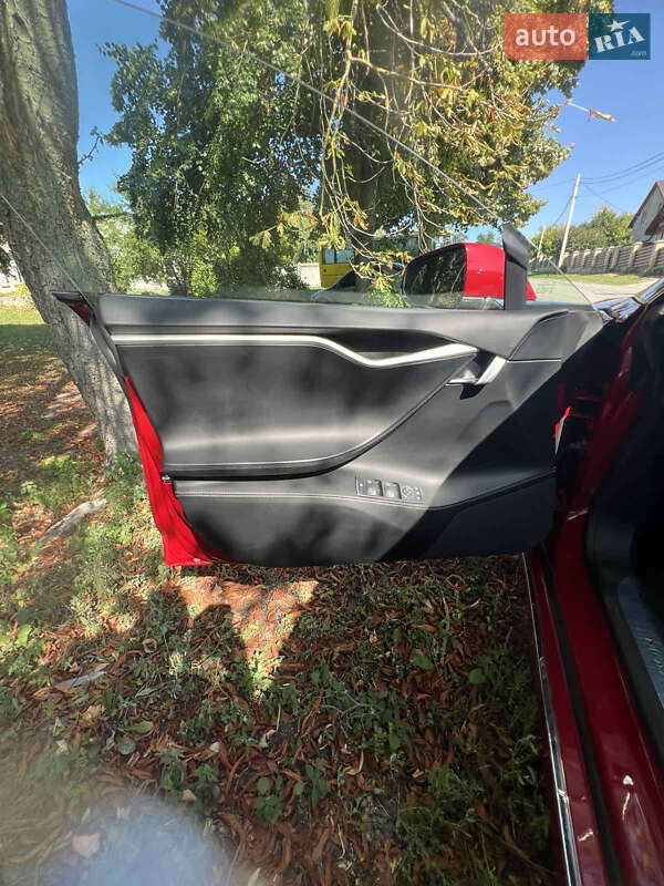 Лифтбек Tesla Model S 2018 в Тернополе