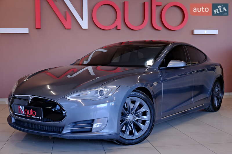 Лифтбек Tesla Model S 2013 в Одессе фото 15 Лифтбек Tesla Model S 2013 в Одессе