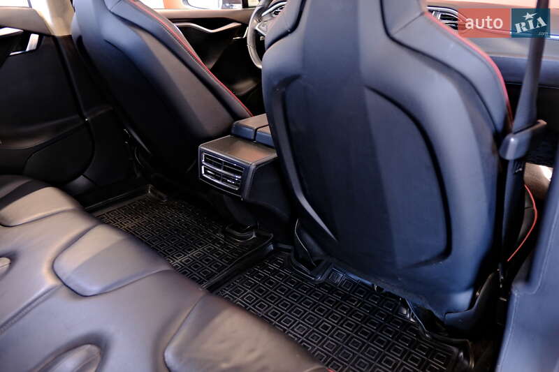 Лифтбек Tesla Model S 2013 в Одессе фото 34 Лифтбек Tesla Model S 2013 в Одессе