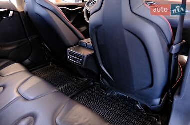 Ліфтбек Tesla Model S 2013 в 