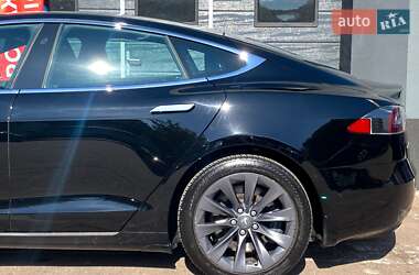 Ліфтбек Tesla Model S 2020 в 