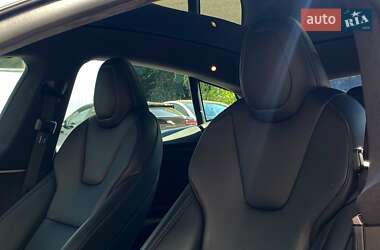 Ліфтбек Tesla Model S 2020 в 