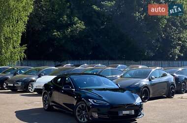 Ліфтбек Tesla Model S 2020 в 