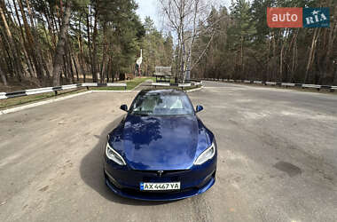 Лифтбек Tesla Model S 2022 в 