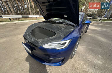 Лифтбек Tesla Model S 2022 в 