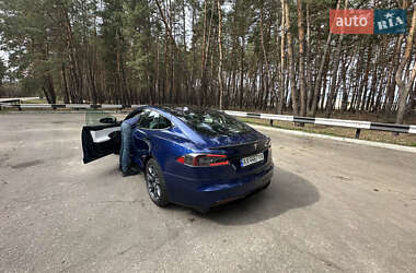 Лифтбек Tesla Model S 2022 в 