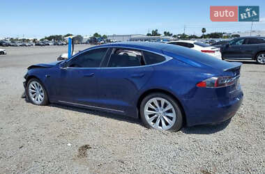 Ліфтбек Tesla Model S 2017 в Львові