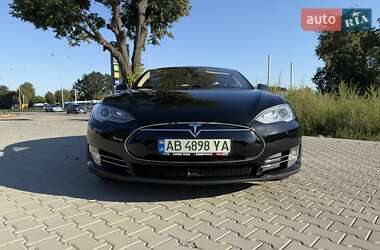 Ліфтбек Tesla Model S 2015 в 