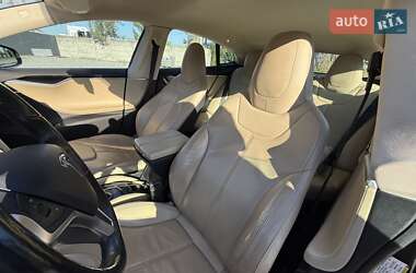 Ліфтбек Tesla Model S 2015 в 