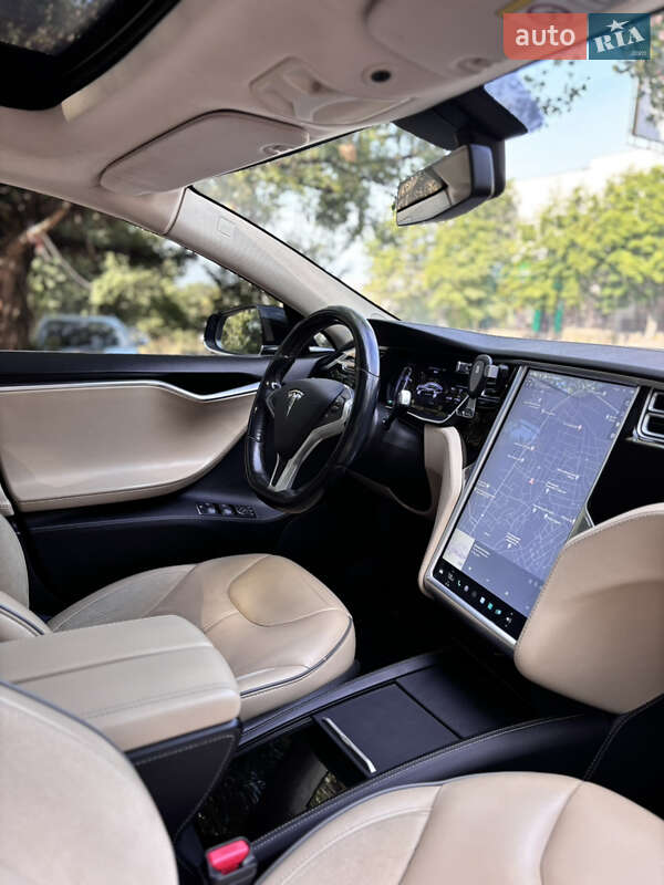 Лифтбек Tesla Model S 2014 в Ужгороде фото 10 Лифтбек Tesla Model S 2014 в Ужгороде