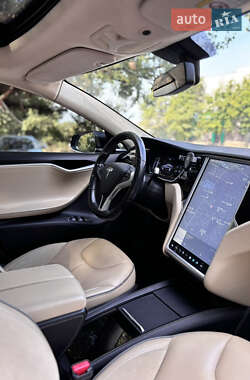 Ліфтбек Tesla Model S 2014 в 