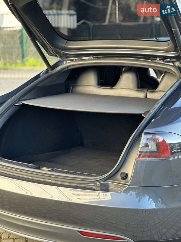Ліфтбек Tesla Model S 2015 в Львові фото 9 Ліфтбек Tesla Model S 2015 в Львові