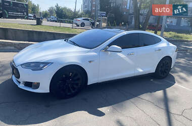 Ліфтбек Tesla Model S 2016 в 