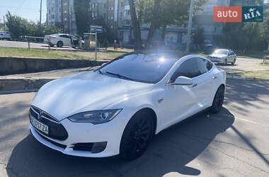 Лифтбек Tesla Model S 2016 в Николаеве