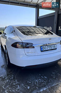 Лифтбек Tesla Model S 2014 в 