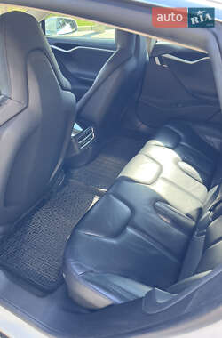 Лифтбек Tesla Model S 2014 в 