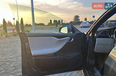 Лифтбек Tesla Model S 2016 в 