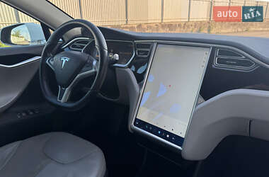 Лифтбек Tesla Model S 2013 в 