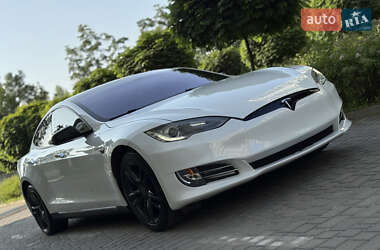 Ліфтбек Tesla Model S 2014 в 