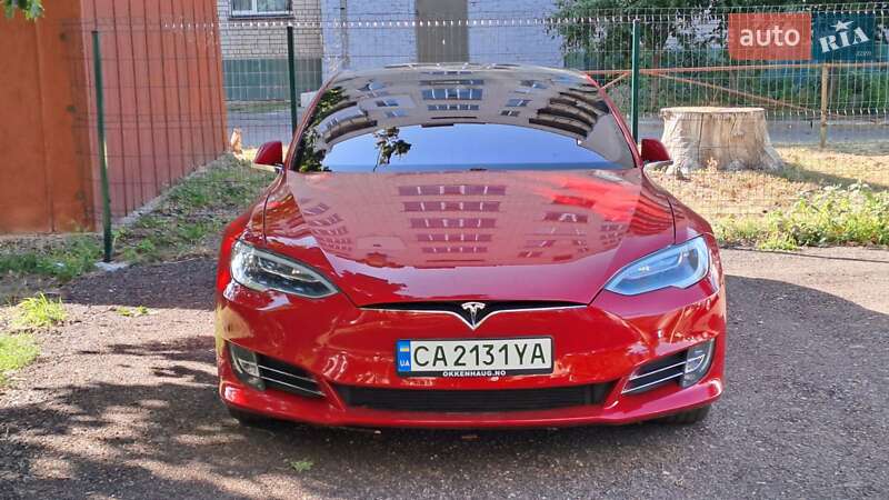 Ліфтбек Tesla Model S 2017 в Черкасах