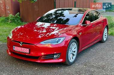 Лифтбек Tesla Model S 2017 в Черкассах