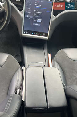 Ліфтбек Tesla Model S 2015 в 
