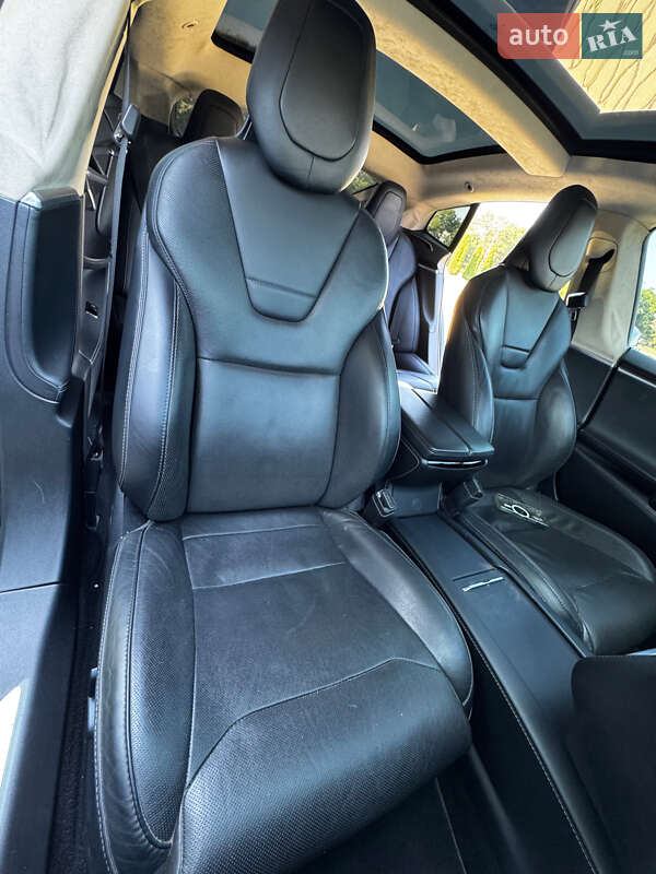 Лифтбек Tesla Model S 2017 в Одессе
