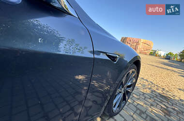Ліфтбек Tesla Model S 2017 в 