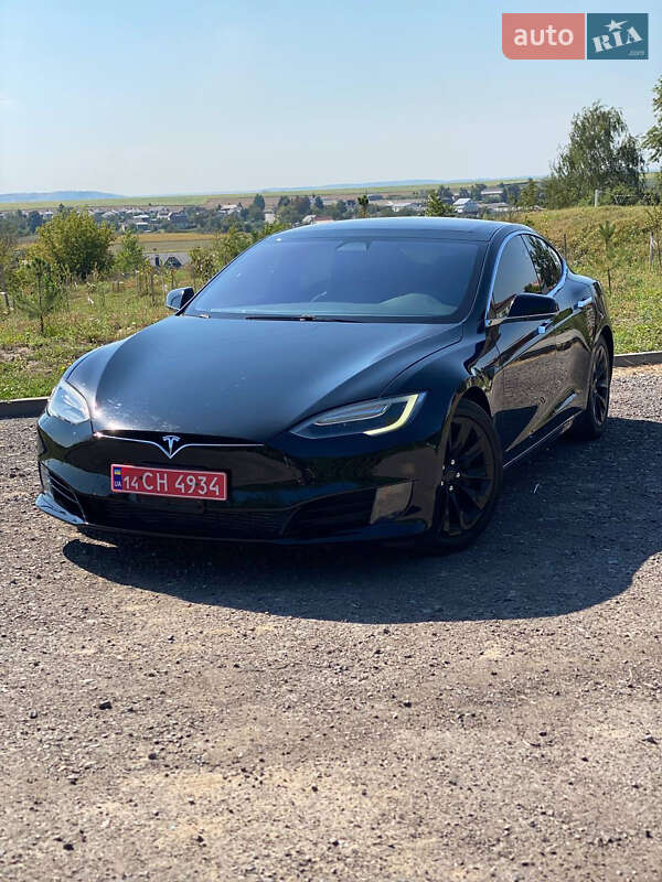 Tesla Model S 2016