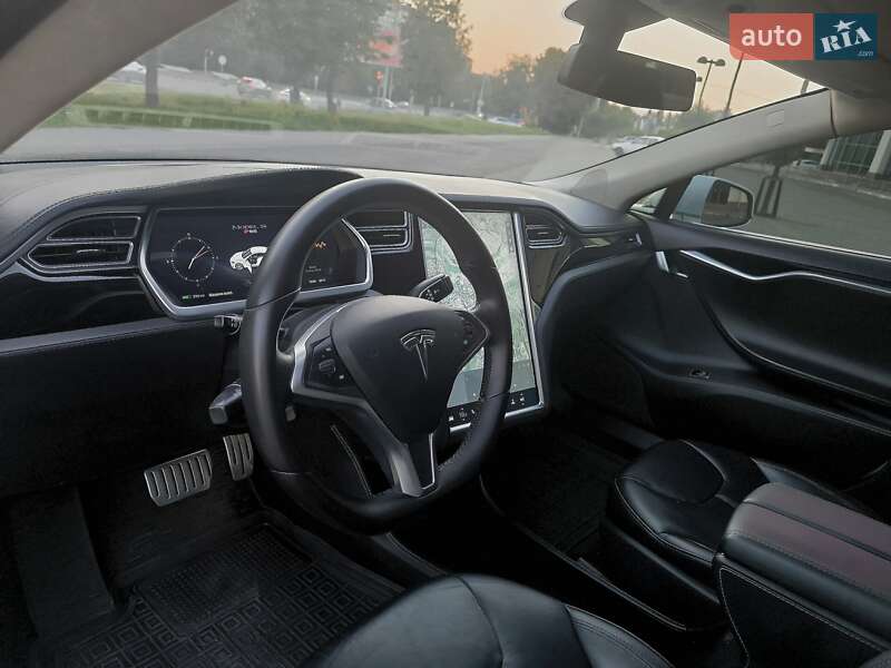 Лифтбек Tesla Model S 2014 в Днепре
